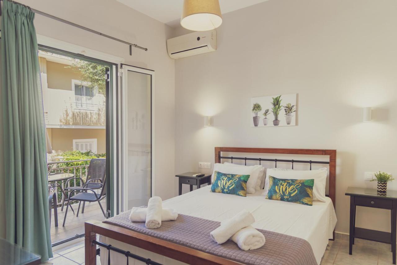 Maria Olga Apartments Benitses  Bagian luar foto