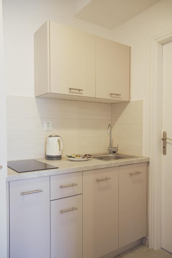 Maria Olga Apartments Benitses  Bagian luar foto