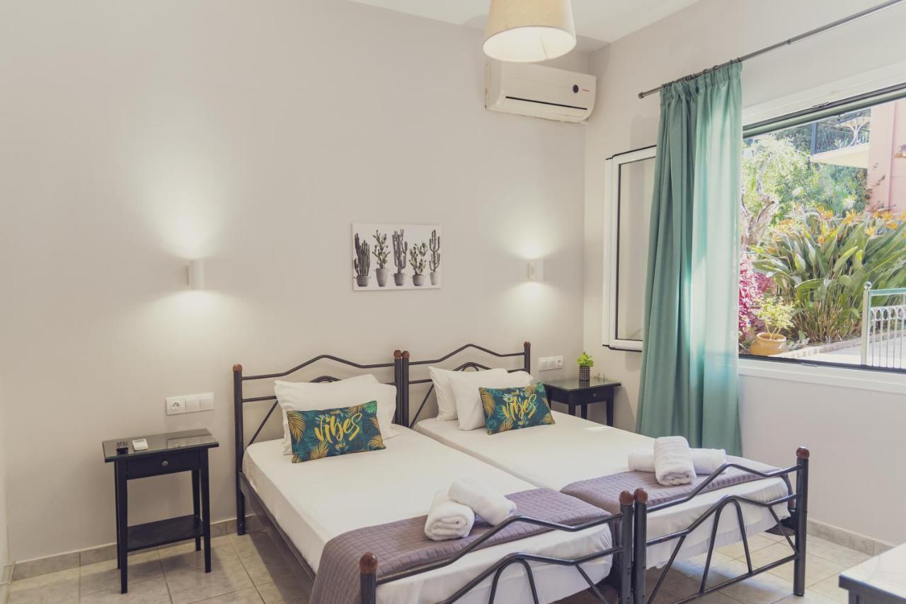 Maria Olga Apartments Benitses  Bagian luar foto