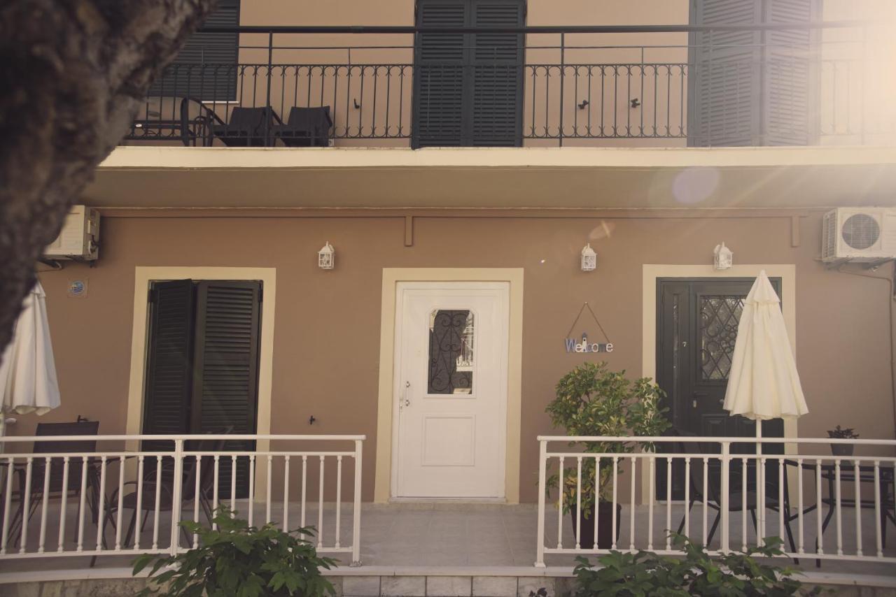 Maria Olga Apartments Benitses  Bagian luar foto