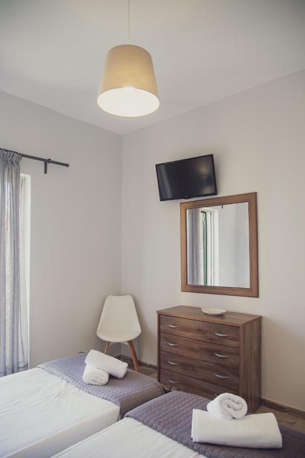 Maria Olga Apartments Benitses  Bagian luar foto