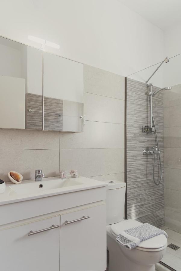Maria Olga Apartments Benitses  Bagian luar foto