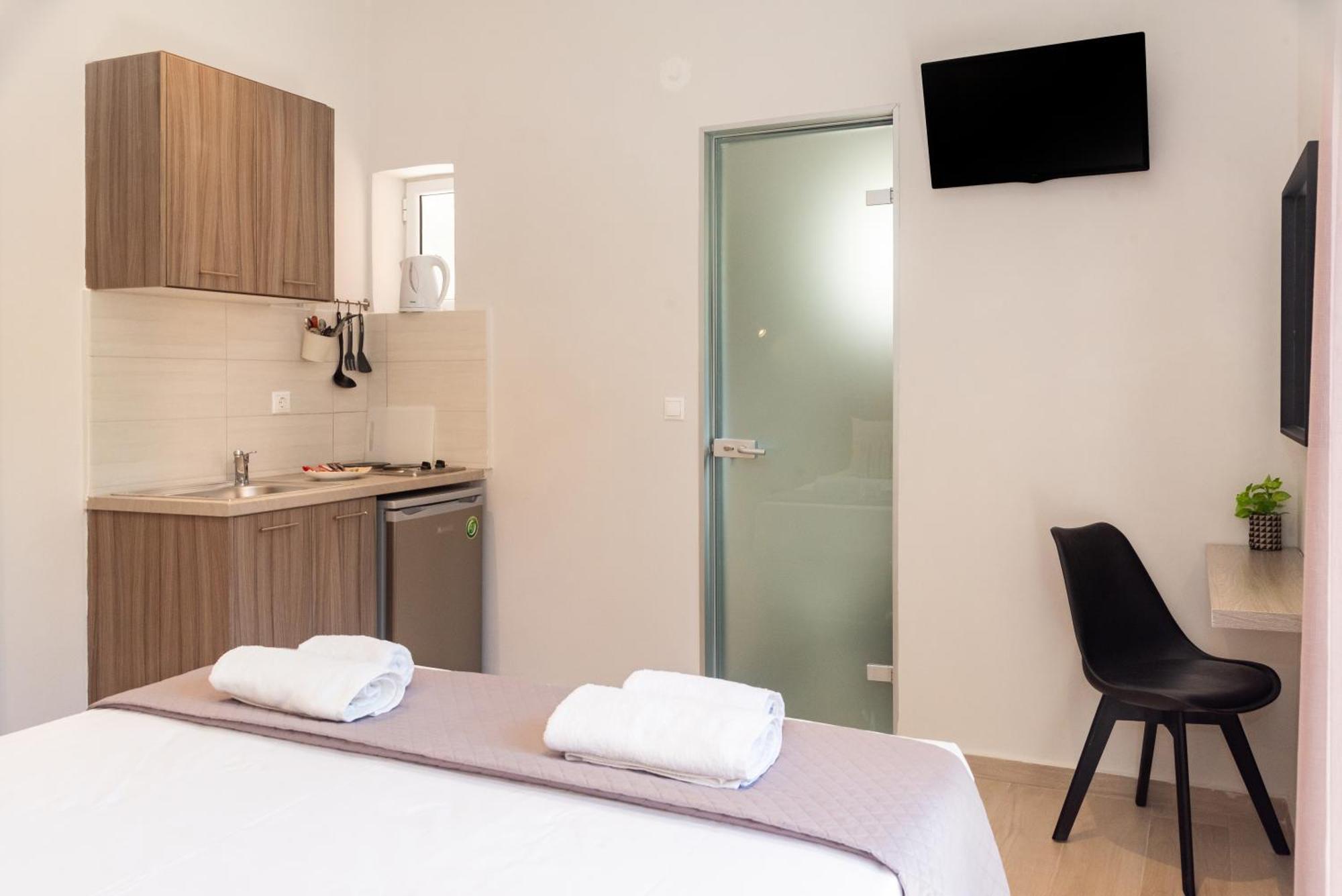 Maria Olga Apartments Benitses  Bagian luar foto