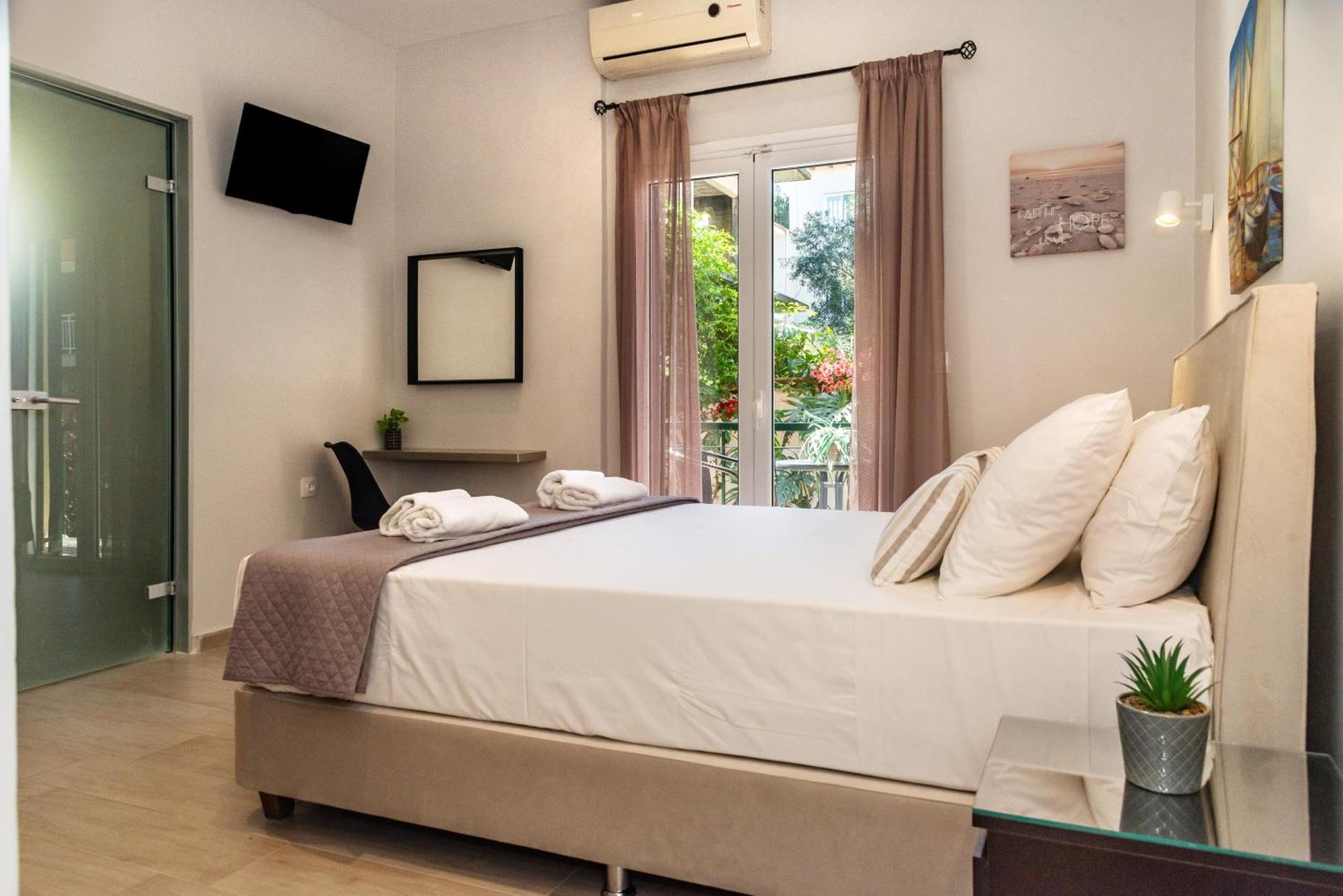 Maria Olga Apartments Benitses  Bagian luar foto
